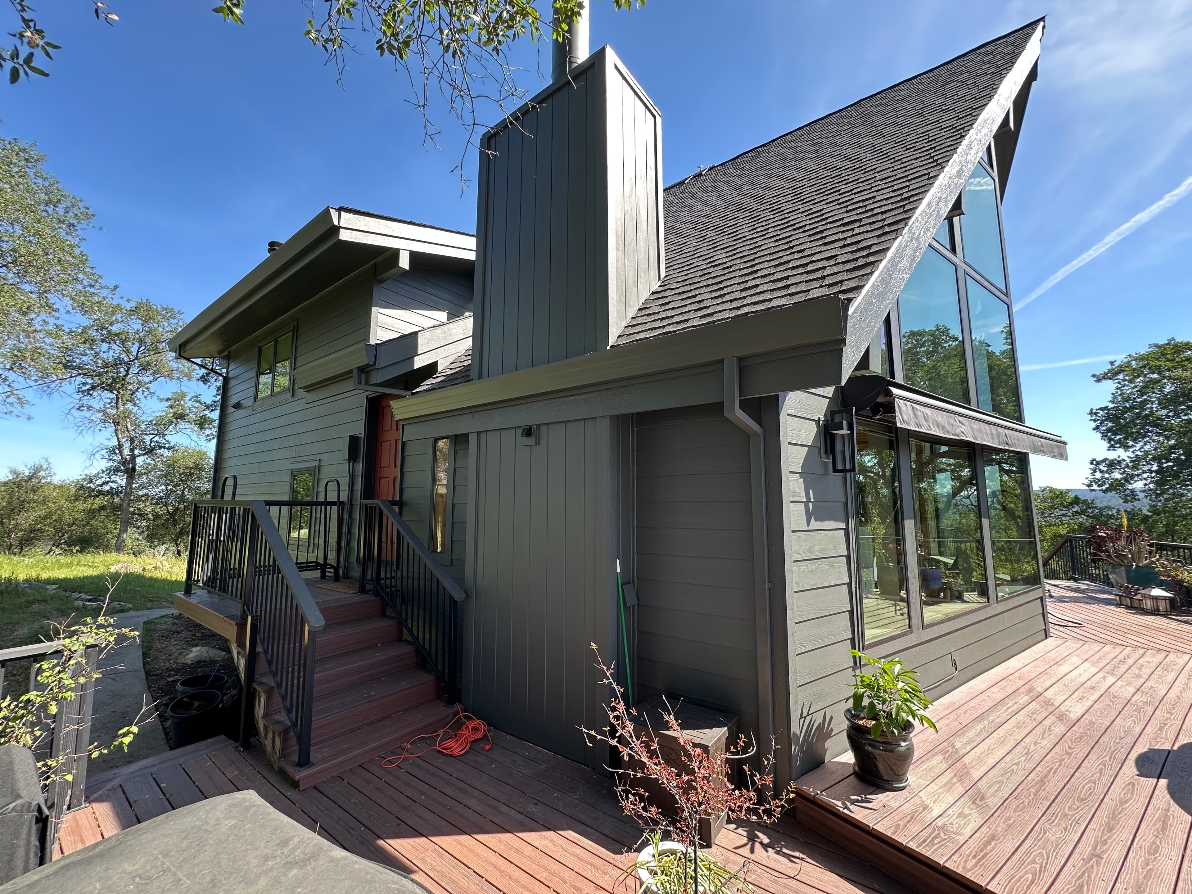 Professional exterior siding contractor in Sacramento - NorCal Exteriors Inc specializes in board and batten siding, dry rot repair, and exterior remodeling
